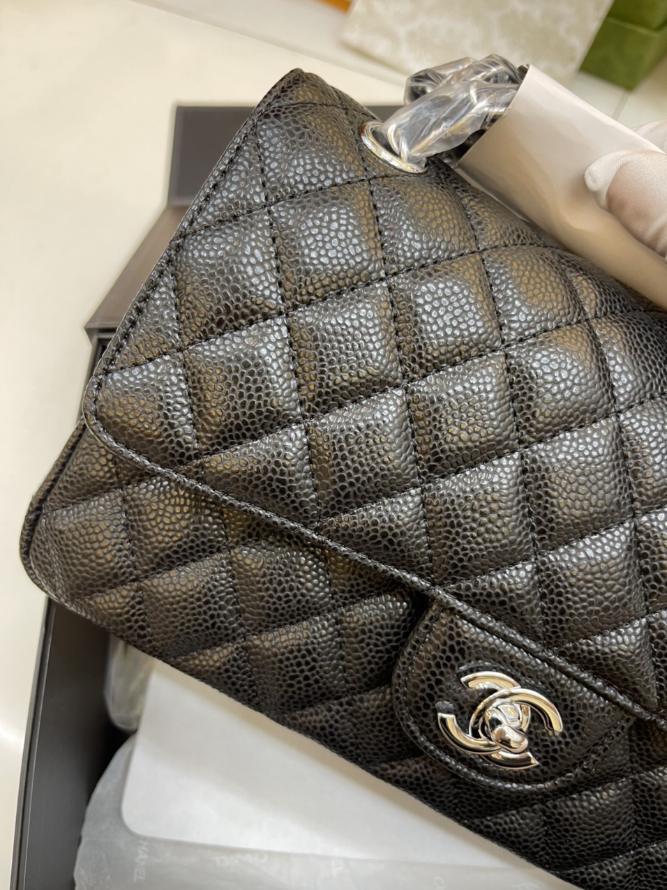 Túi Xách Chanel Super Classic Da Hạt Khóa Bạc 25CM